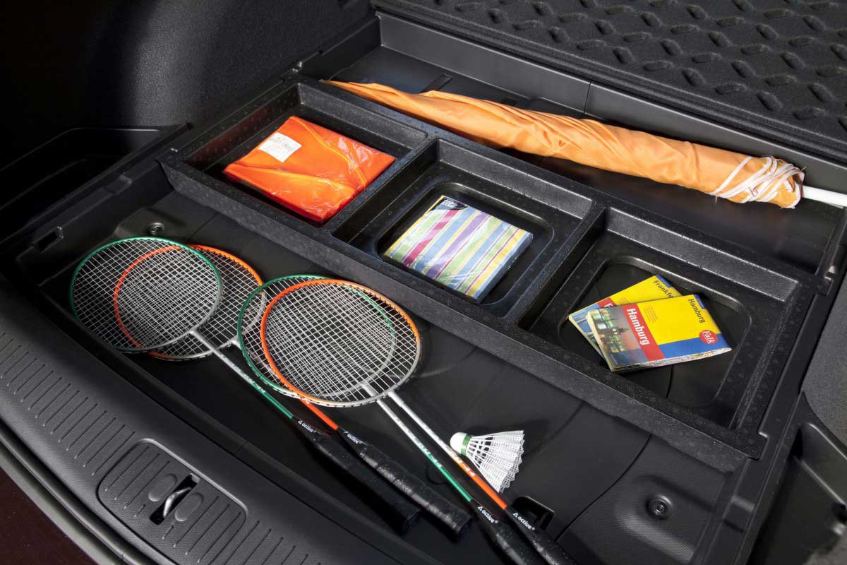 ChevroletCruzeSW_Interior_2.jpg