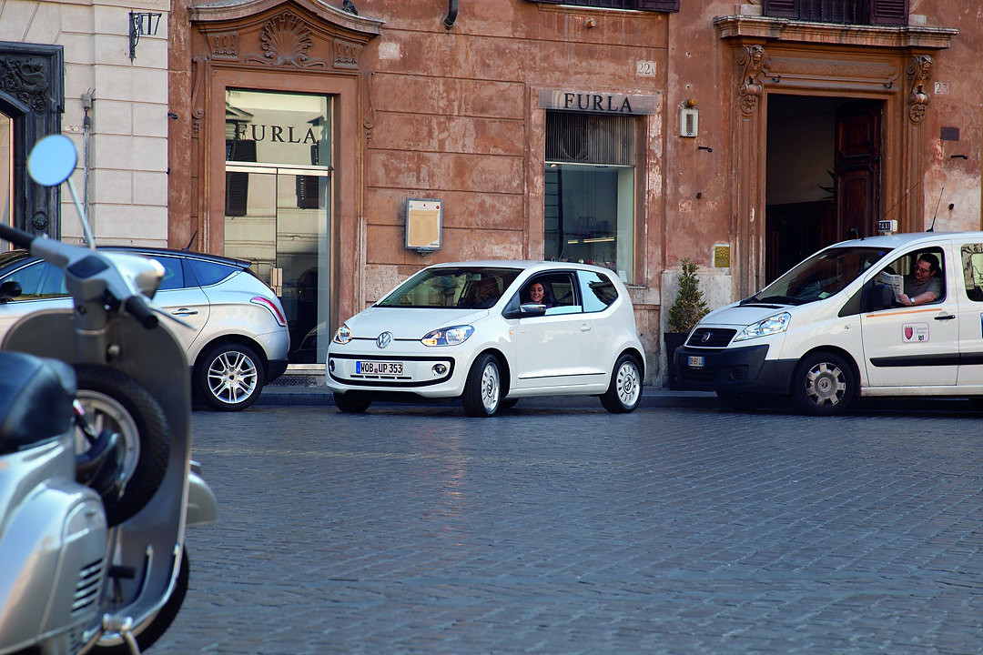 DB2011AU01301_medium_1.jpg
