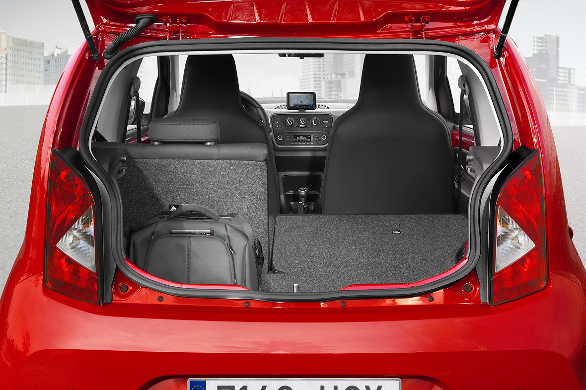 SeatMIIRedInteriormaletaabajoasientoderAbatido.jpg