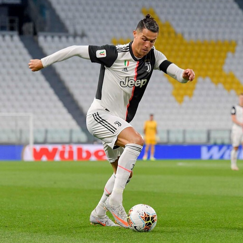 Cristiano Ronaldo elogiado por atitude em restaurante