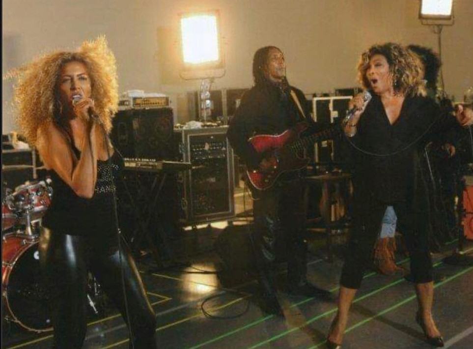 Tina Turner chora a morte do filho
