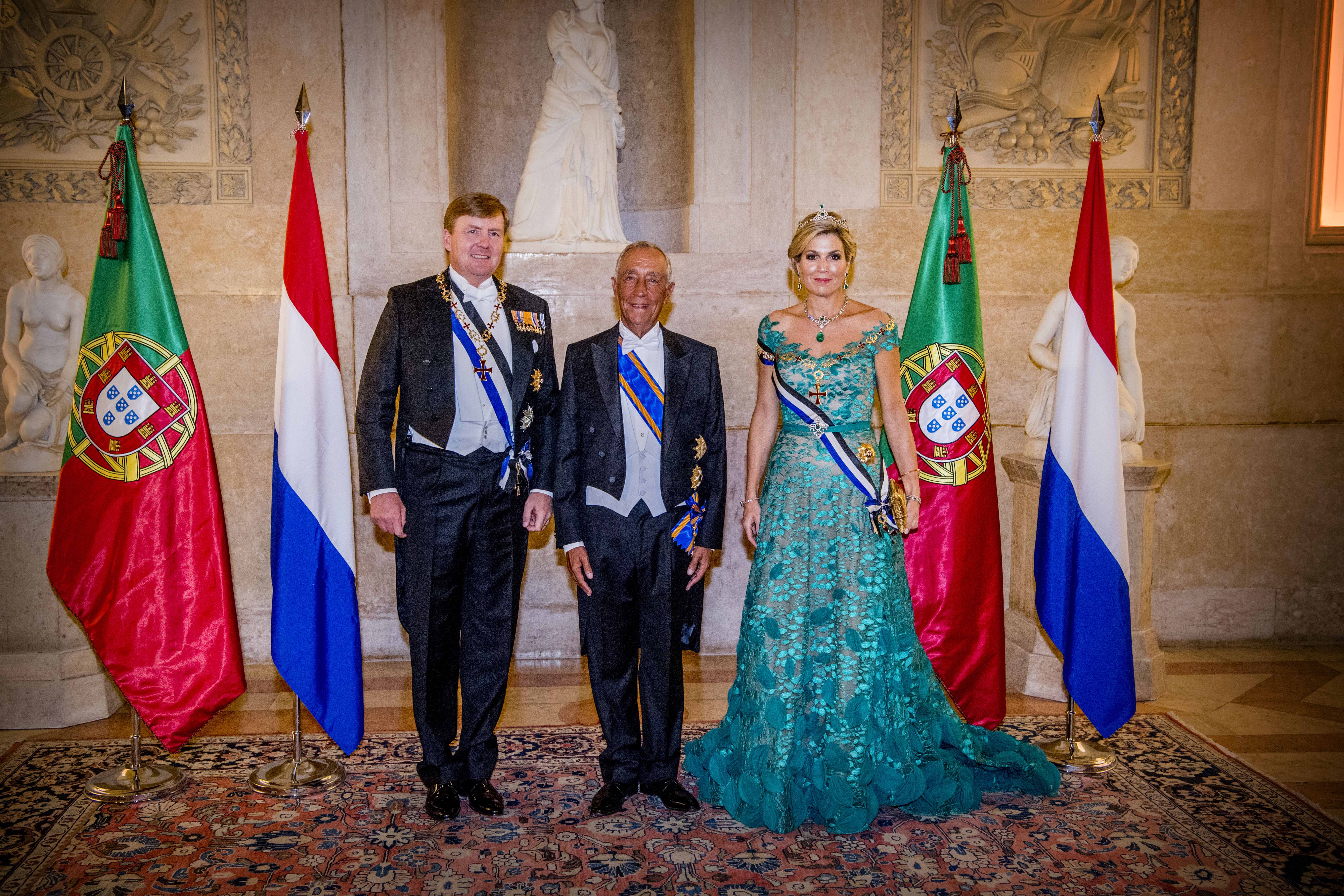 Máxima em noite de gala com joias deslumbrantes