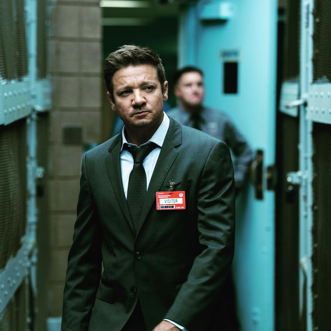 Jeremy Renner recorda acidente: "Estive sempre acordado"