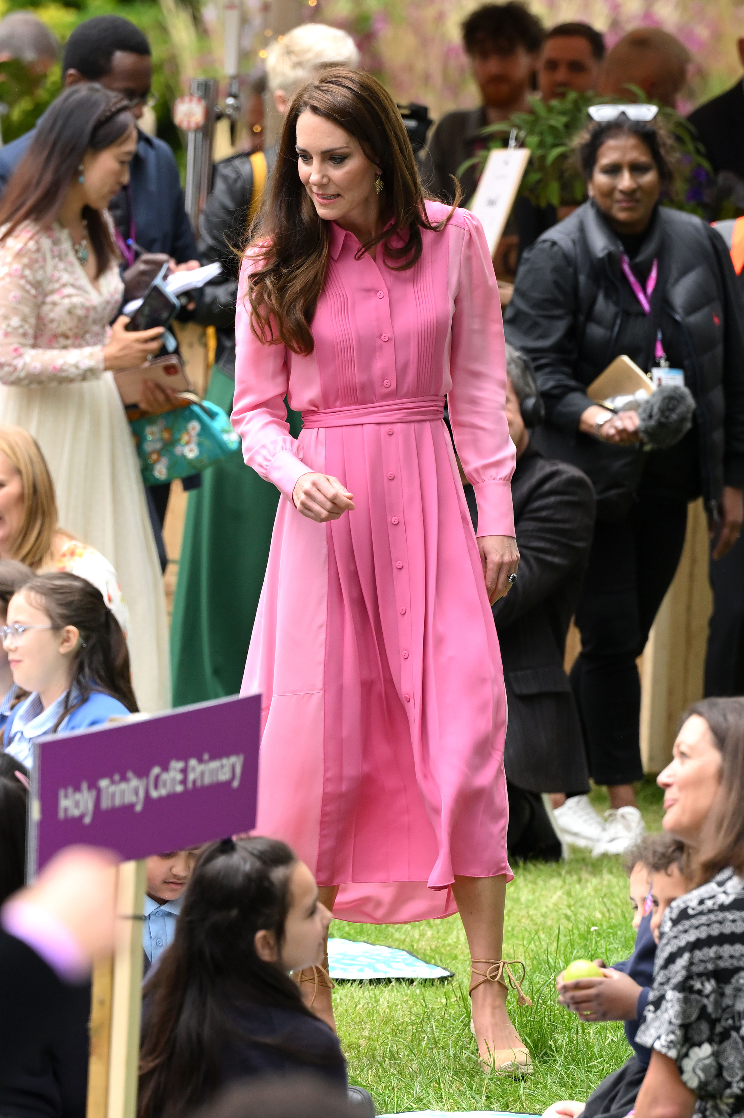 O vestido-camiseiro que Kate partilha com a mãe
