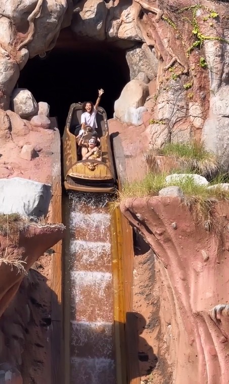 A diversão Splash Mountain, na Disney