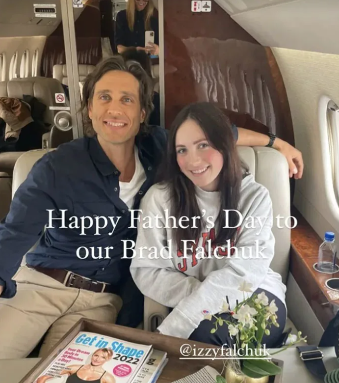 Brad Falchuk e Isabella
