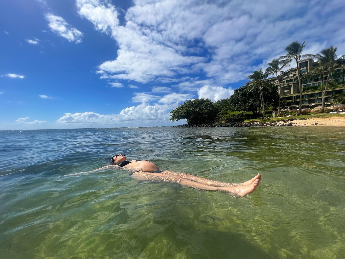 A socialite desfruta de umas férias no Hawai
