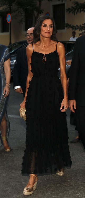 A escolha "sexy" de Letizia no seu primeiro evento em Palma de Maiorca