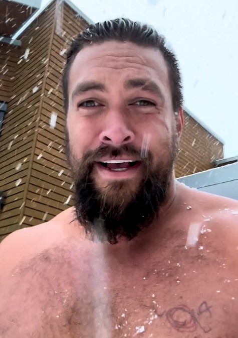 O gélido aniversário de Jason Momoa 