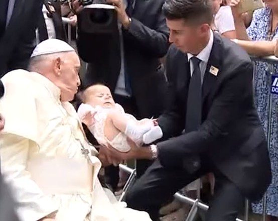 As imagens que marcam o 1.º dia do Papa Francisco em Lisboa