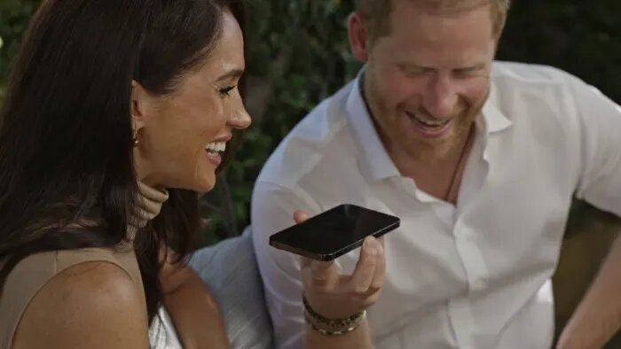 Meghan e Harry reaparecem de surpresa na semana de aniversário da ex-atriz