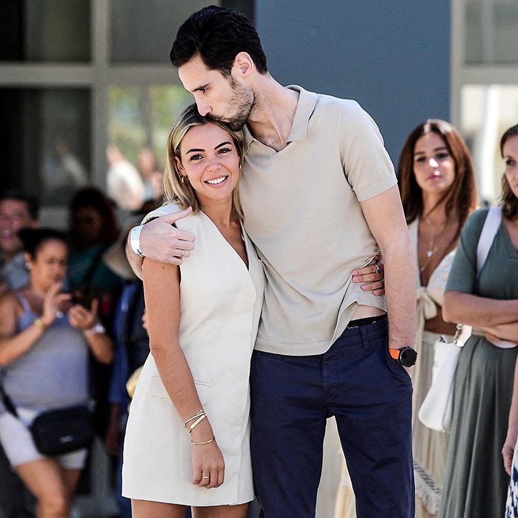 Sergio Rico, o guarda-redes do PSG, já teve alta e agradece apoio