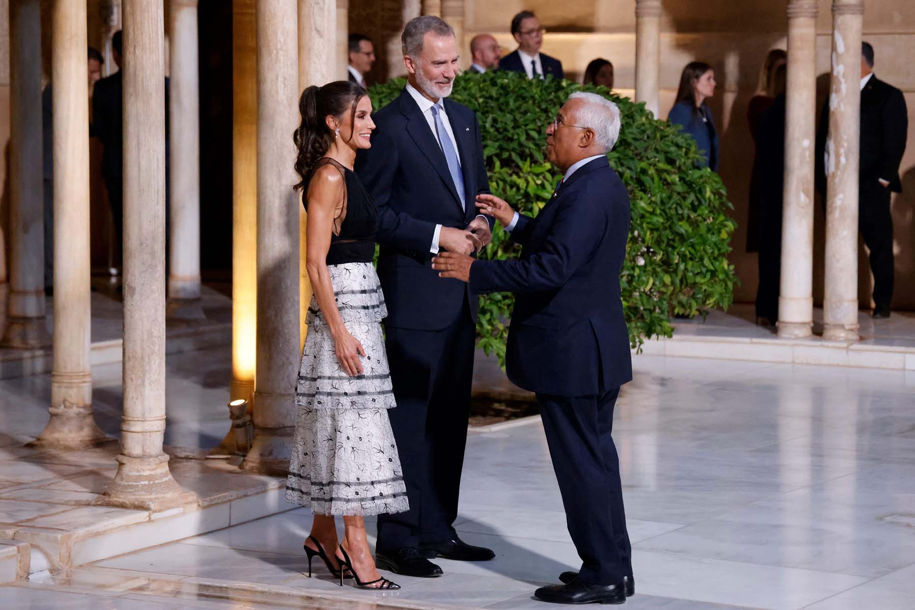 Letizia e Felipe de Espanha recebem os líderes europeus em concerto de gala
