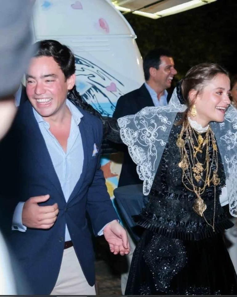 Infanta Maria Francisca honra a tradição num traje minhoto no arraial de boas-vindas