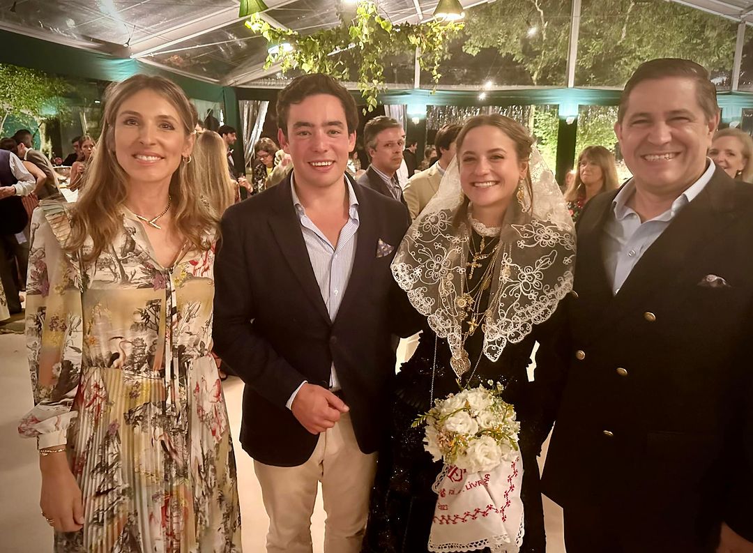 
Infanta Maria Francisca deslumbrante num traje minhoto no arraial de boas-vindas