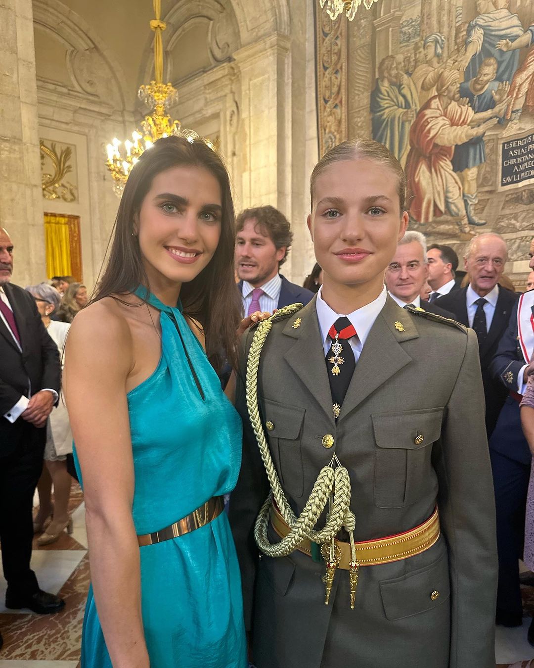 As fotos que todos quiseram tirar com a princesa Leonor na receção no Palácio