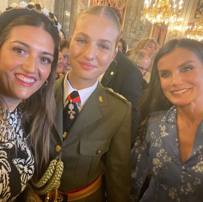 As fotos que todos quiseram tirar com a princesa Leonor na receção no Palácio