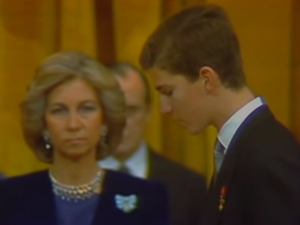 Juramento da Constituição de Felipe no 18. º aniversário
