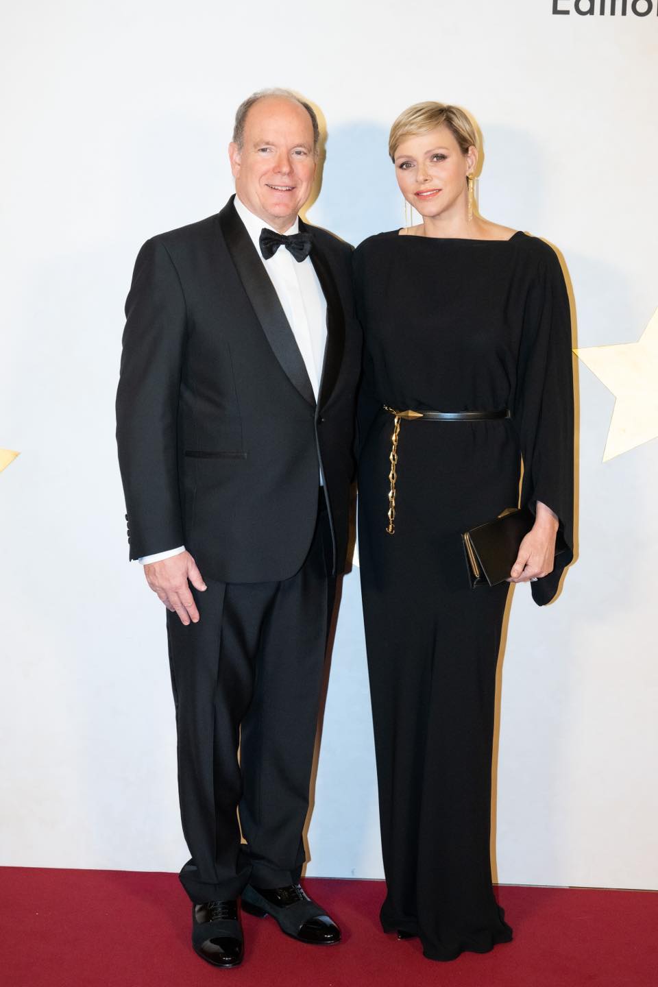O sofisticado vestido preto de Charlene do Mónaco