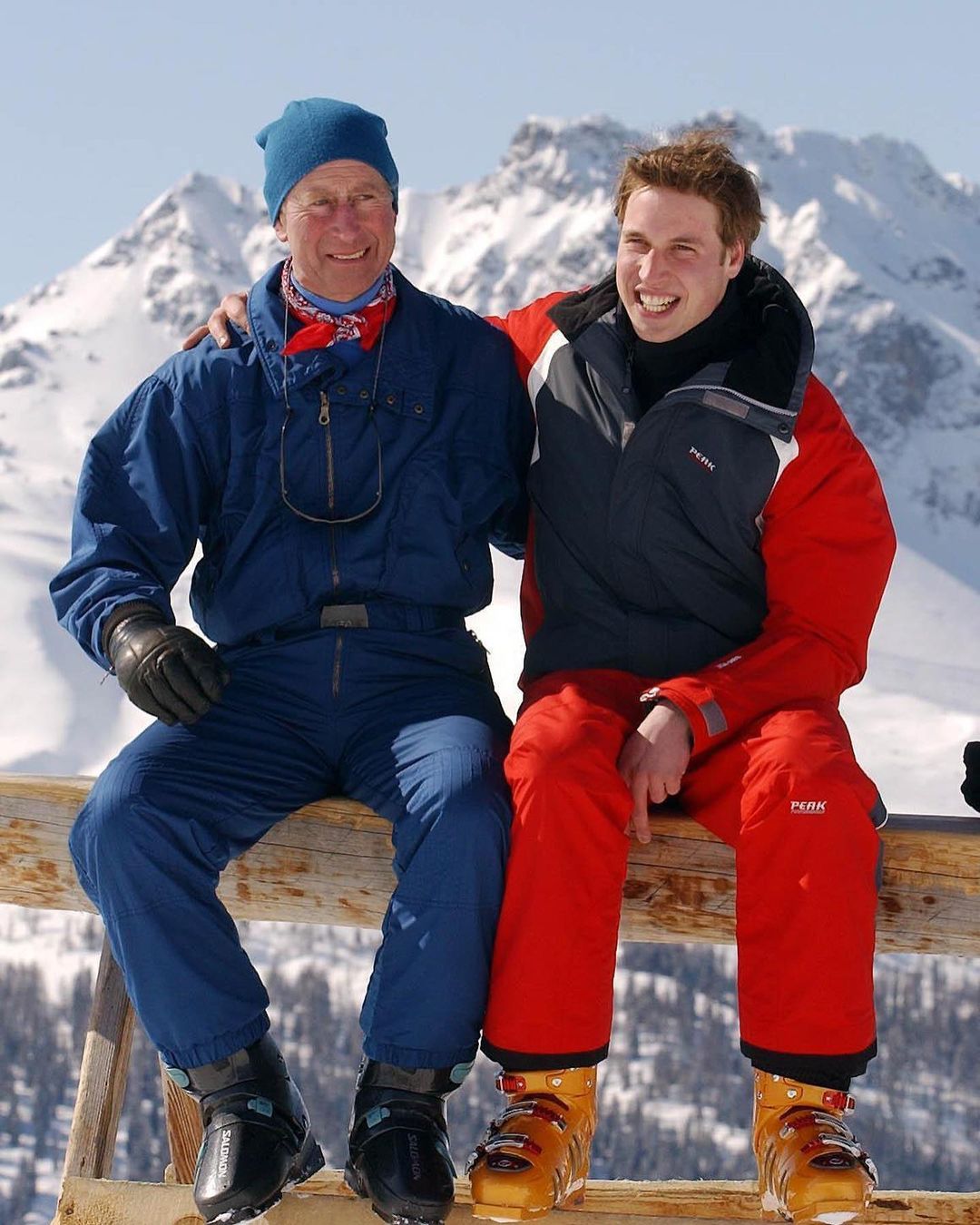 A foto especial com que William (sem Harry) assinalou o aniversário do pai