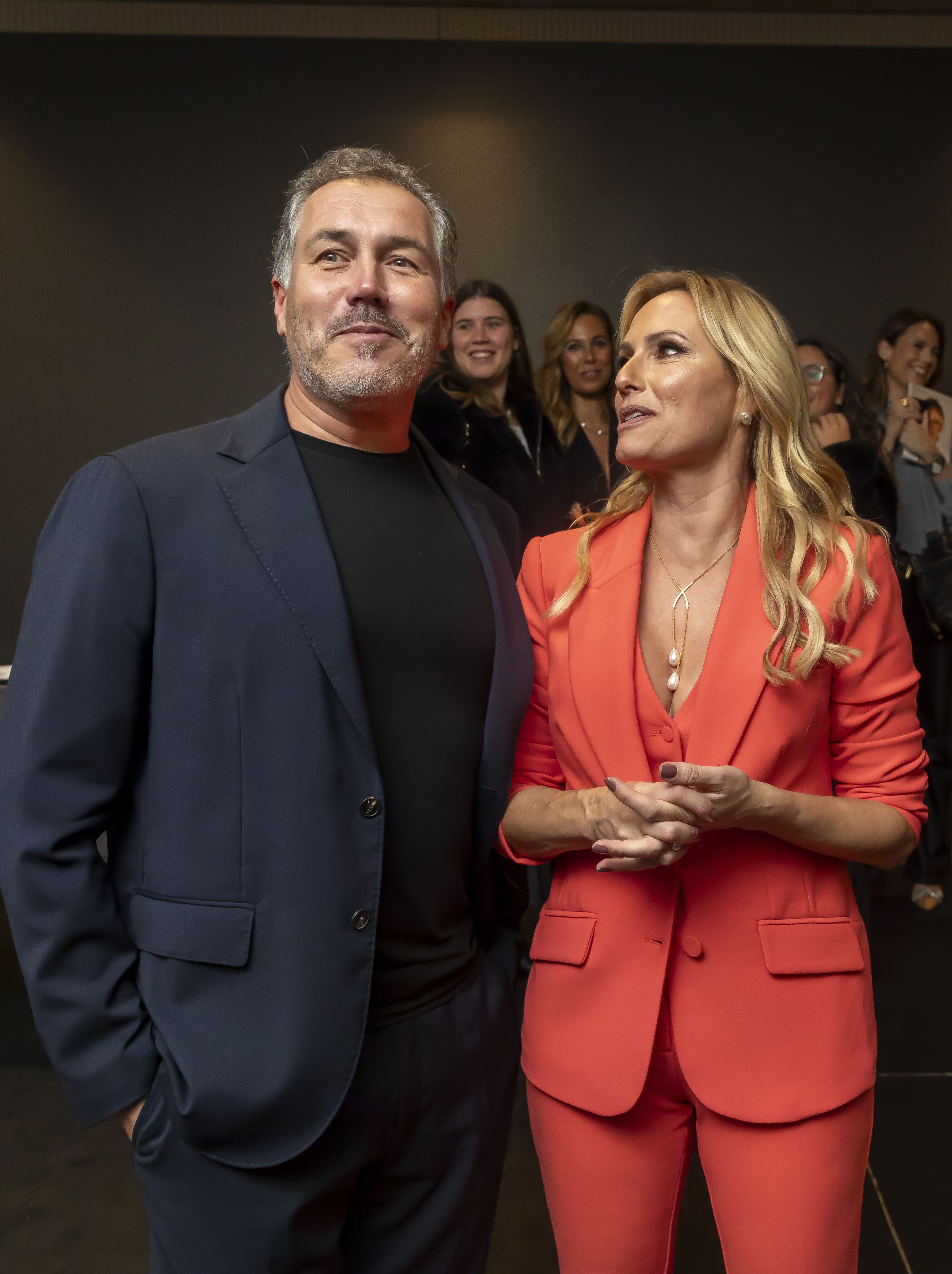 Fernanda Serrano lança livro  ao lado do ex-marido