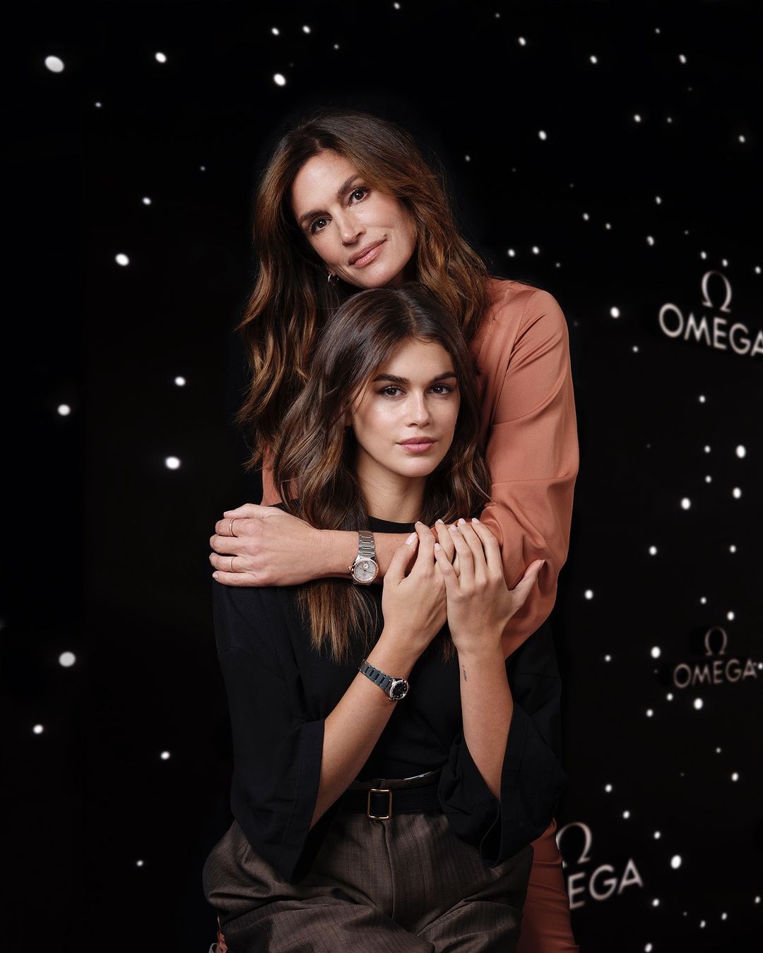 Cindy Crawford e Kaia Gerber cúmplices e elegantes em Nova Iorque