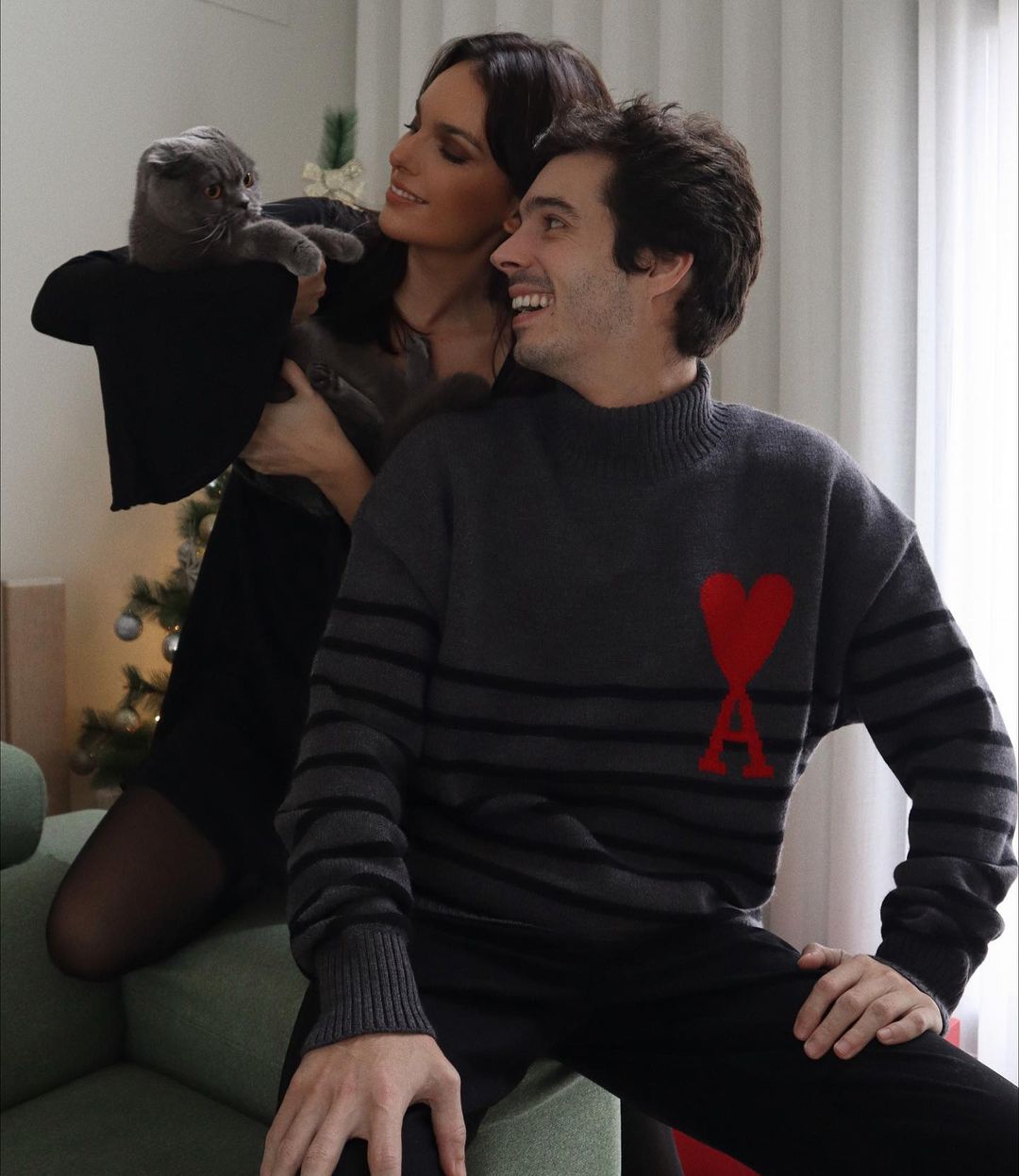 Mafalda Castro mostra barriga de grávida