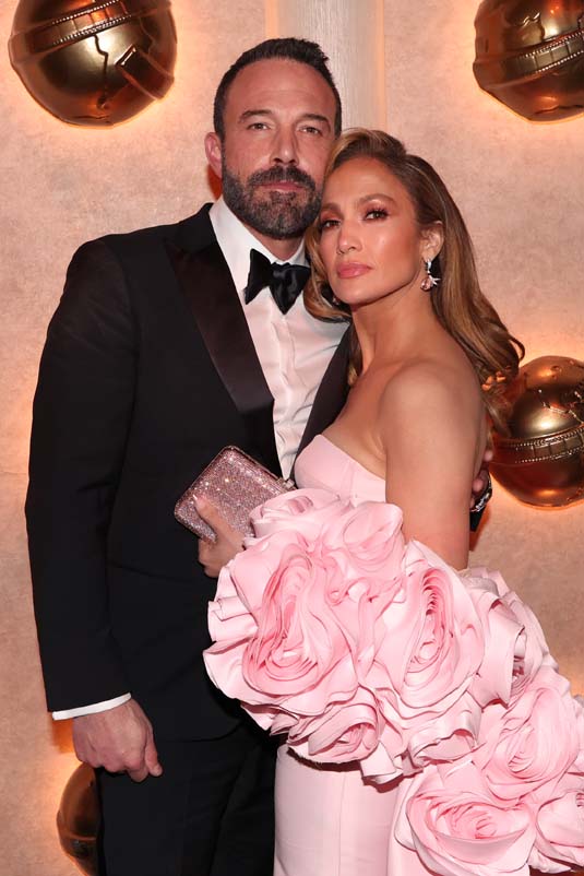 Ben Affleck comprou uma casa nova sem Jennifer Lopez. O casal est&aacute; a viver separado h&aacute; meses e n&atilde;o parece que ir&atilde;o regressar. 