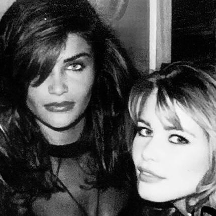 O encontro nostálgico de Claudia Schiffer e Helena Christensen