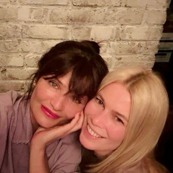 O encontro nostálgico de Claudia Schiffer e Helena Christensen