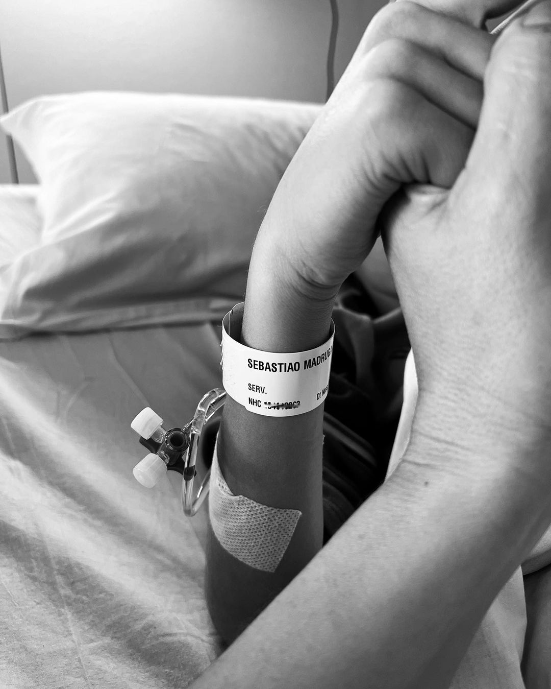 Núria Madruga dedica carinhosa mensagem ao filho, depois de uma cirurgia.