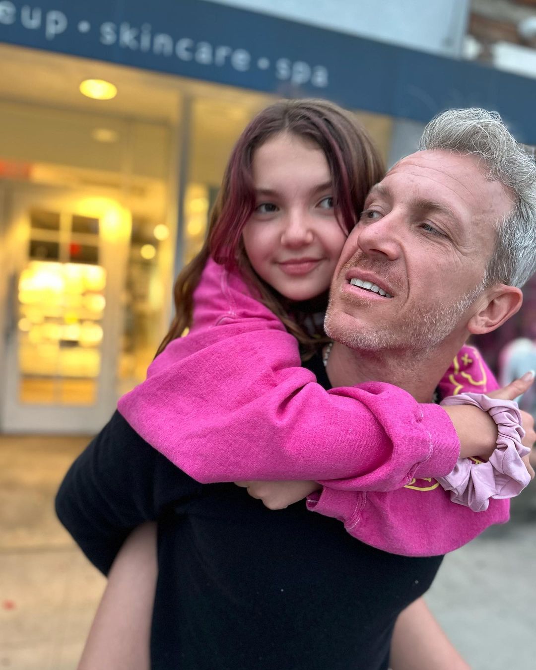 Gal Gadot foi mãe pela quarta vez e de outra menina