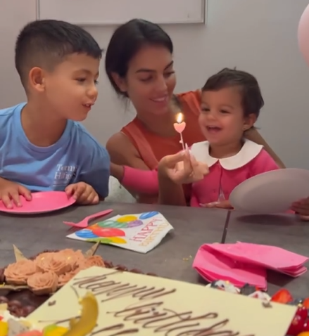 O divertido v&iacute;deo do 2.&ordm; anivers&aacute;rio da filha de Georgina Rodr&iacute;guez e Cristiano Ronaldo