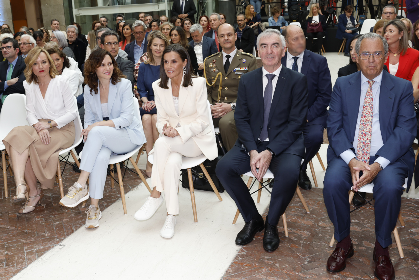A nova "assistente" de Letizia estreou-se no cargo e de ténis como a rainha
