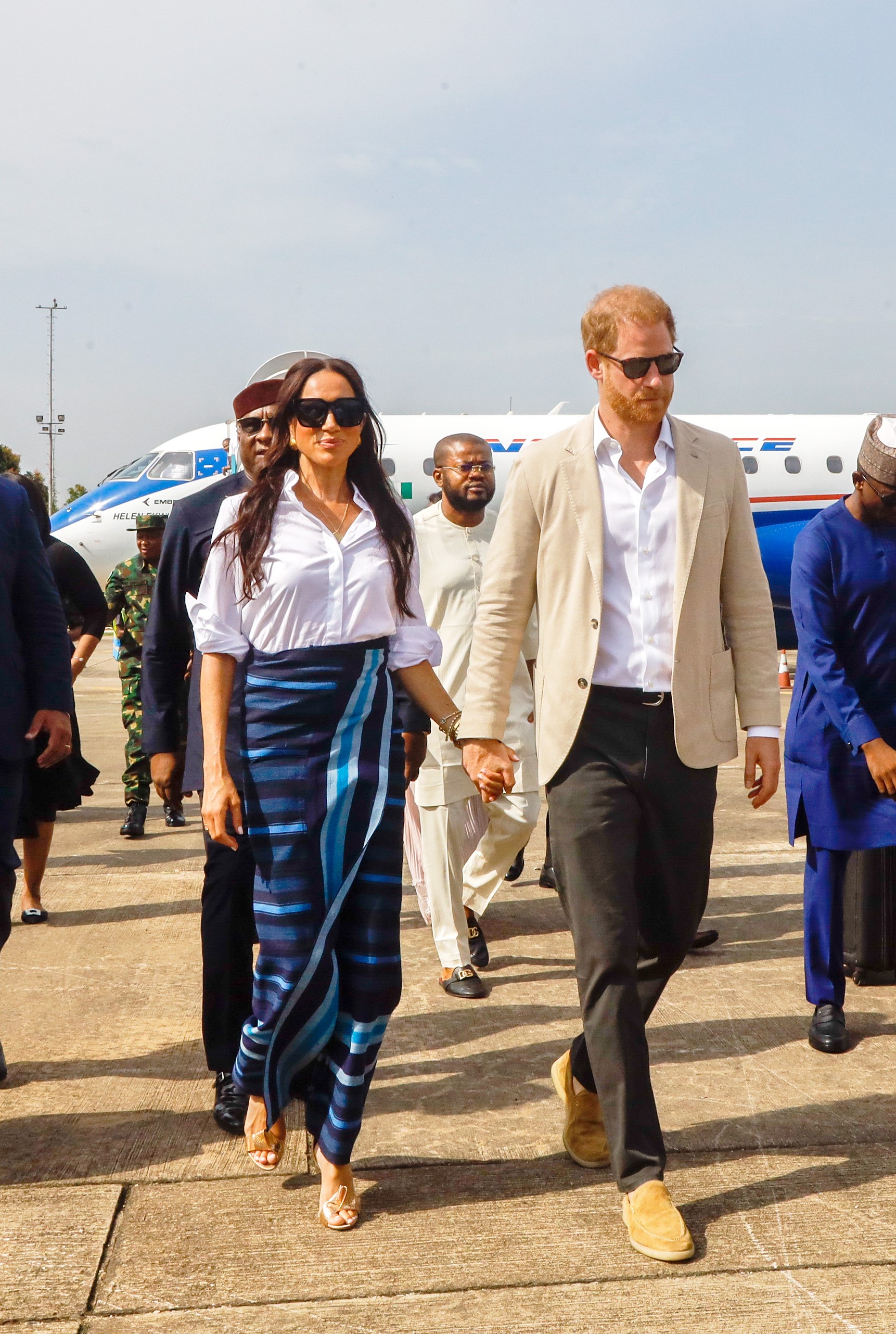 Todos os "looks" de Meghan na visita à Nigéria