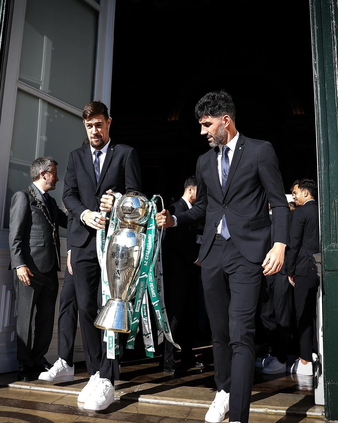 Equipa do Sporting recebida por Carlos Moedas na Câmara Municipal de Lisboa