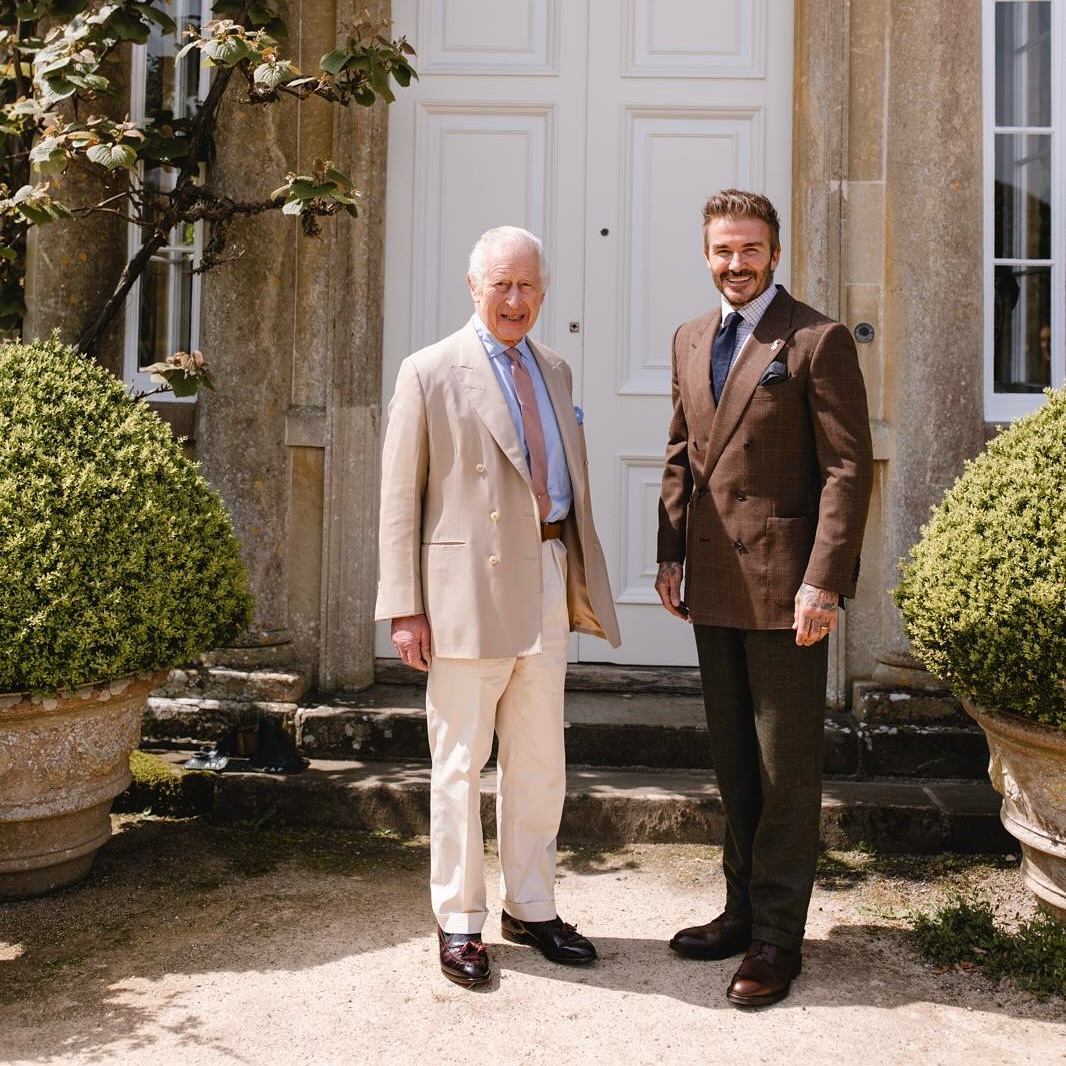 O divertido encontro entre David Beckham e Carlos III