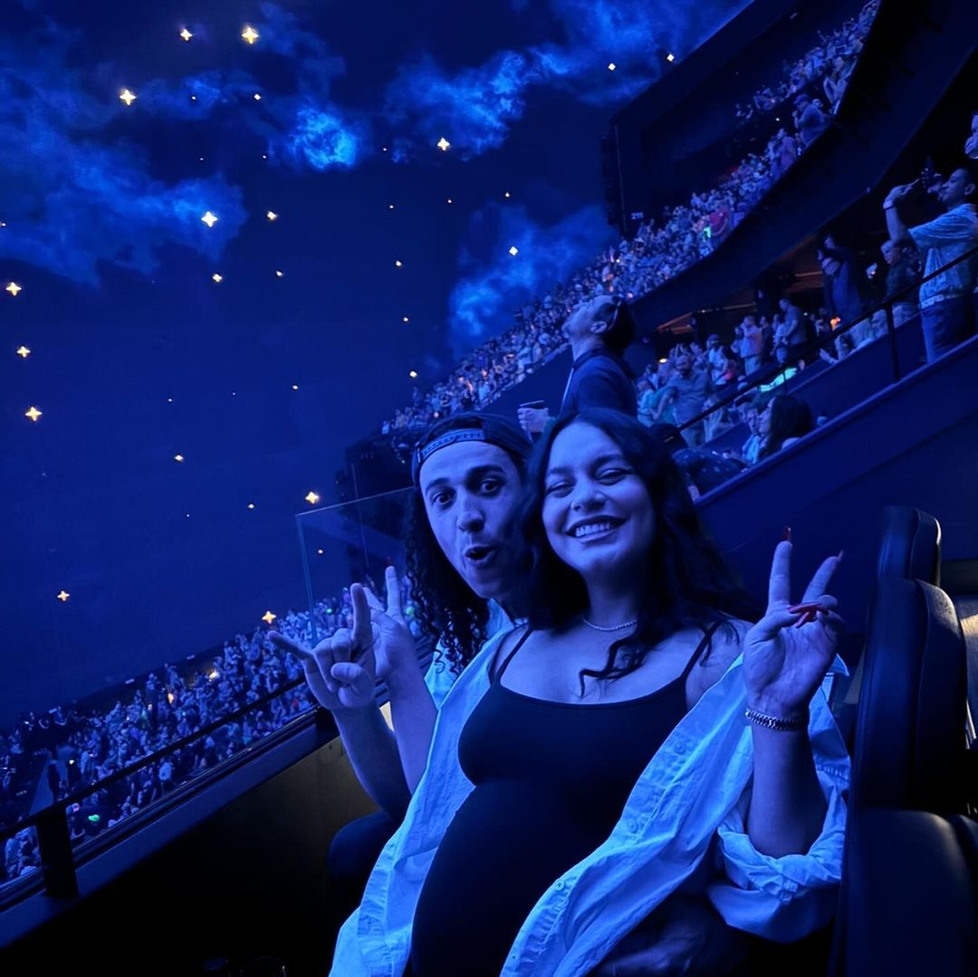 Vanessa Hudgens e Cole Tucker já foram pais