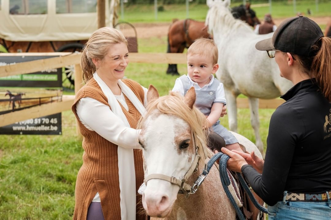 As encantadores fotos dos príncipes Stéphanie e Guillaume do Luxemburgo com os filhos