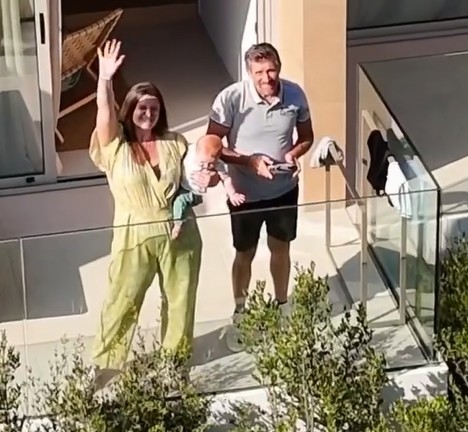 Maria Botelho Moniz despede-se das férias em família em Maiorca