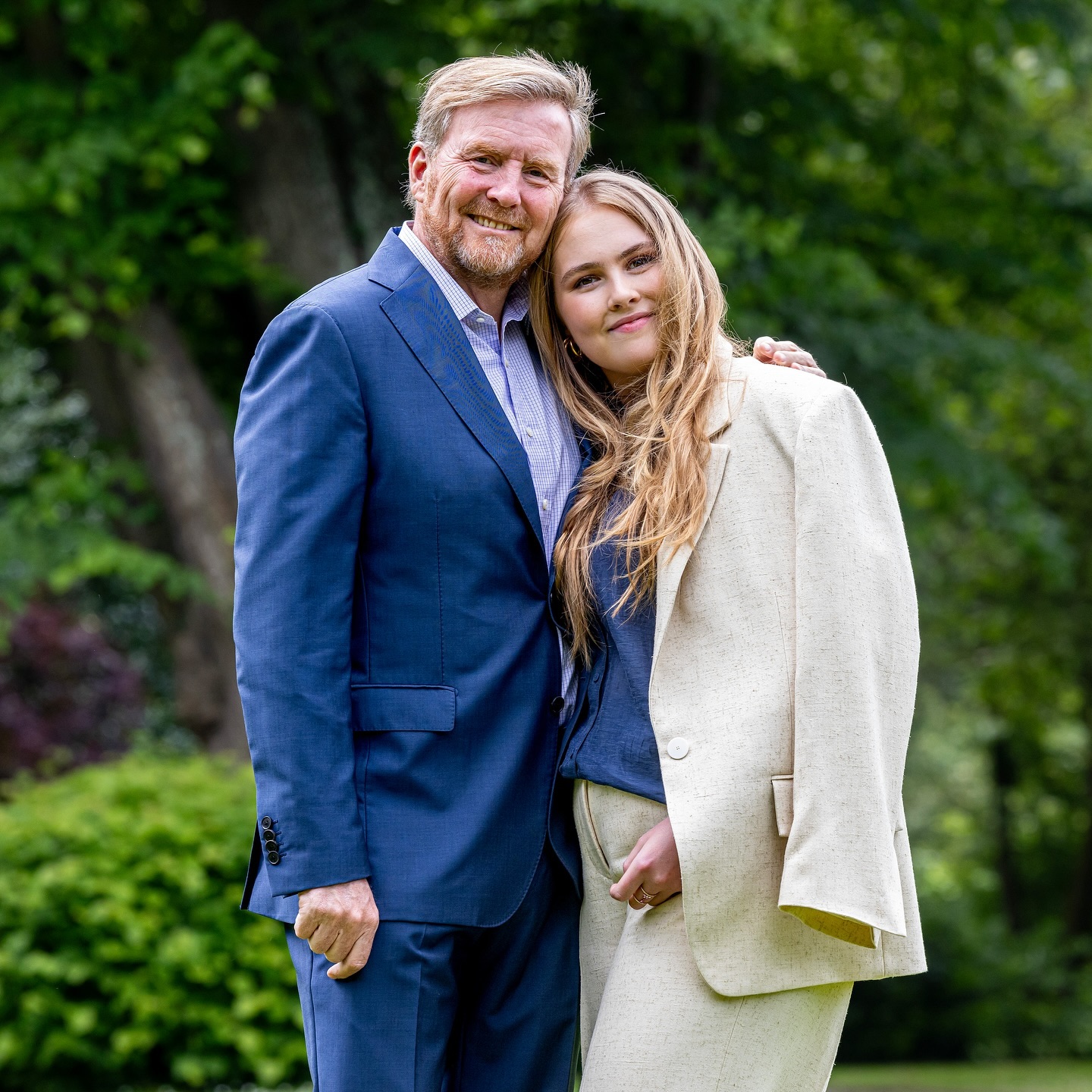 Princesa Amalia est&aacute; de volta ao pal&aacute;cio ap&oacute;s cirurgia de urg&ecirc;ncia