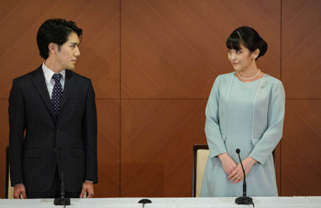 Kei Komuro e Princesa Mako durante casamento em 2021 - Foto: Getty Images