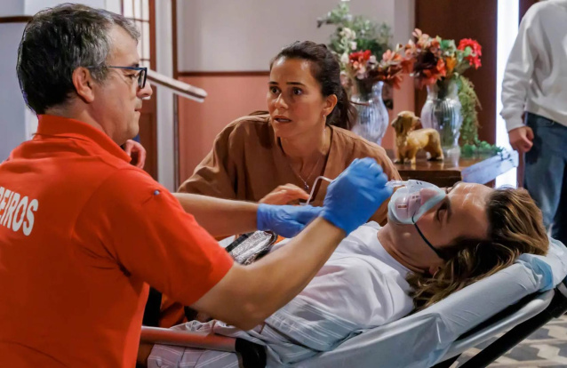Henrique (Albano Jerónimo) entre a vida e a morte em Vitória - Foto: SIC