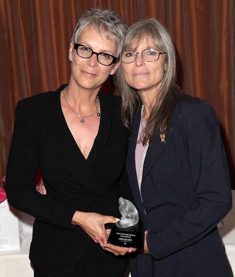 Jamie Lee Curtis e Kelly Lee Curtis em 2012 - Foto: Getty Images