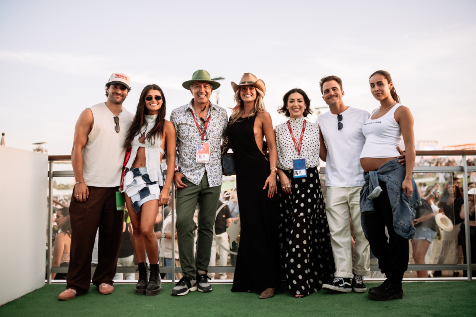 Gabriela Lopes com famosos de Portugal no primeiro fim de semana do Camarote Favela