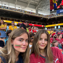 Mariana Degener e Inês Degener no estádio em Miami - Foto: Instagram