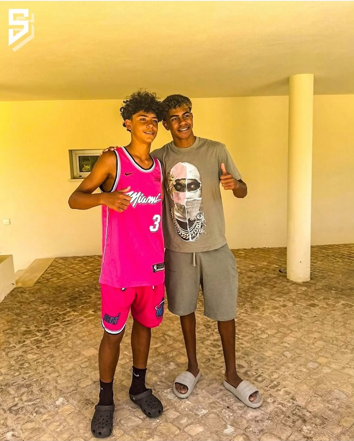 Cristianinho à esquerda e Lamine Yamal à direita - Foto: Reprodução/Instagram/Warmup