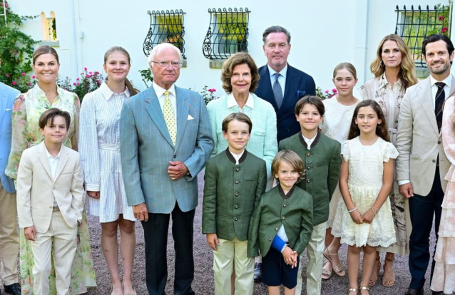 Príncipe Julian surge com o braço enfaixado em foto oficial.