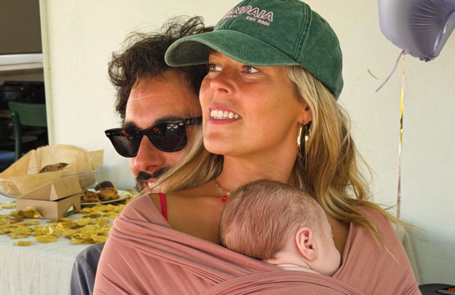 Inês Aires Pereira ao lado do noivo e do filho Jorge. - Reprodução: Instagram